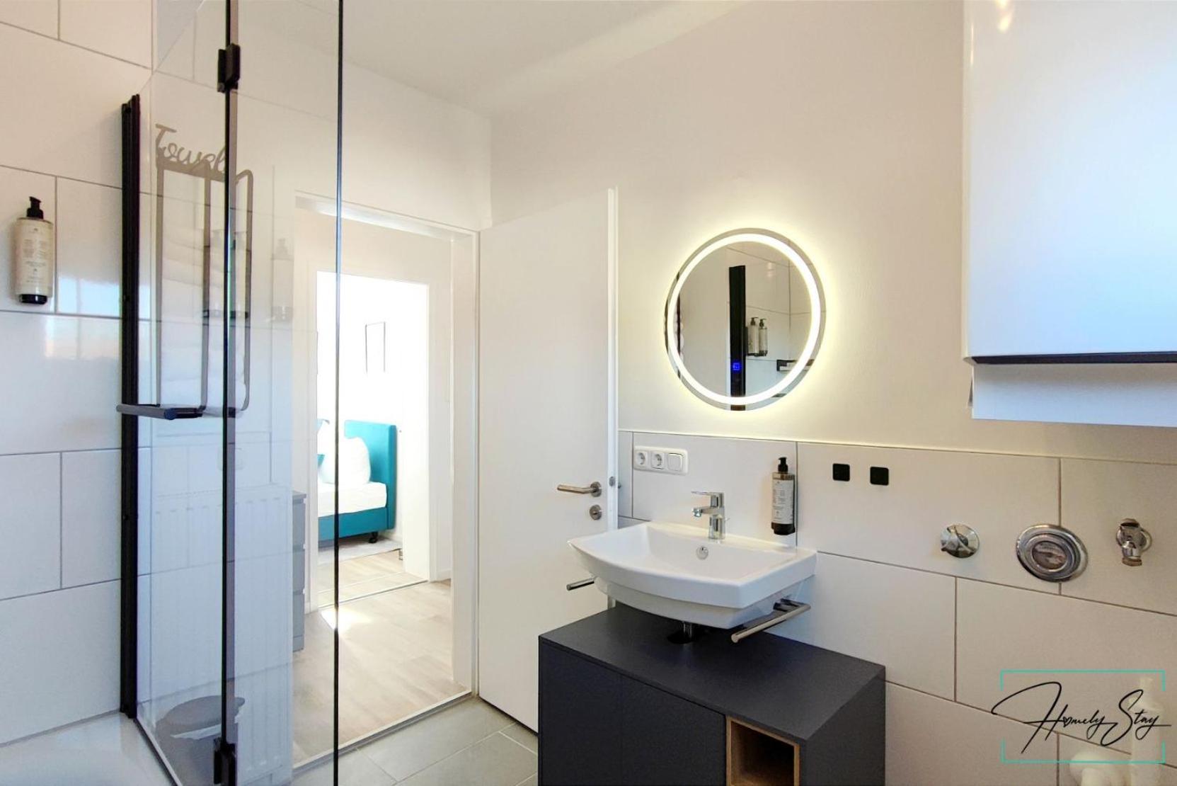 Homely Stay - Urban Oasis Apartments Moosburg Kültér fotó